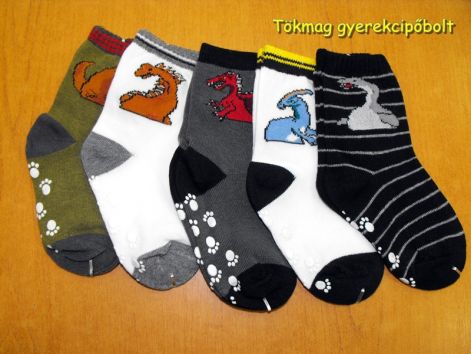zokni_fiu2.jpg zokni_fiu2.jpg